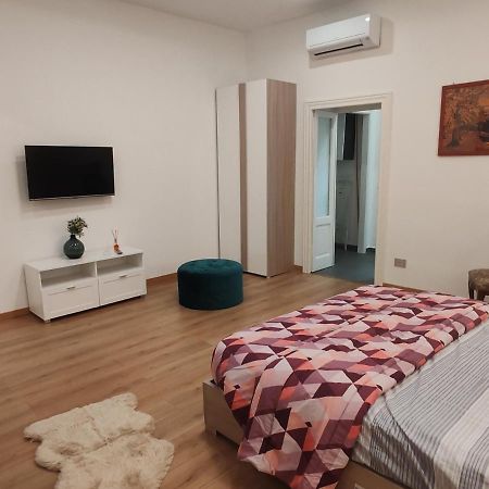 Appartamenti Lungo Fiume Sesto Calende Ngoại thất bức ảnh